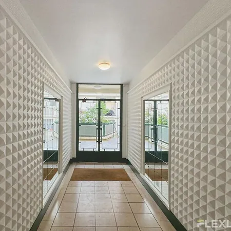 Flexliving - - Lowendal * Parigi