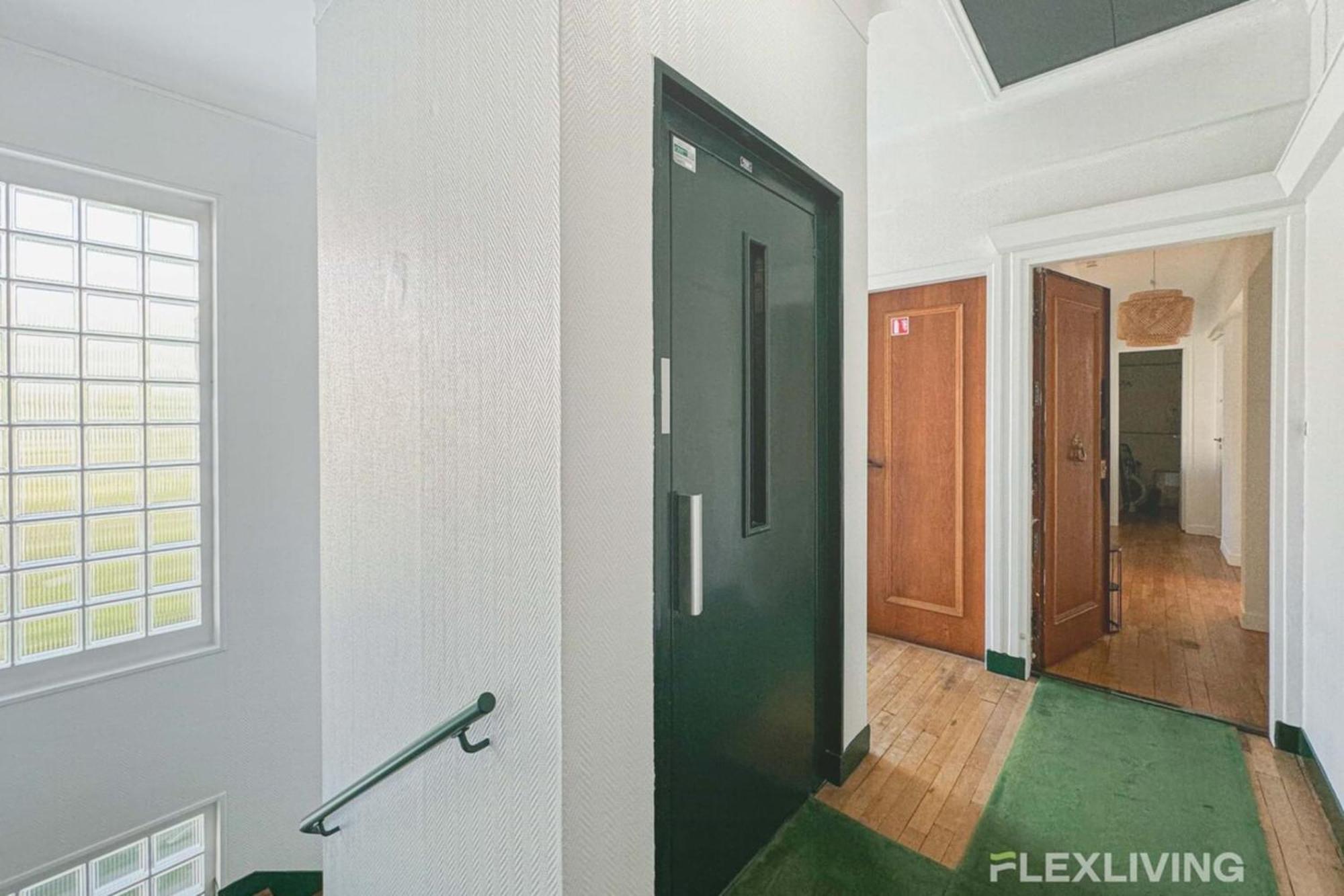 Flexliving - - Lowendal * Parigi